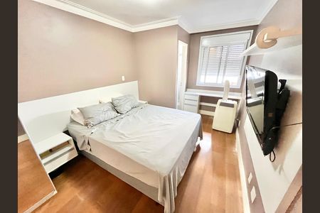 Apartamento à venda com 71m², 2 quartos e 2 vagasQuarto 2 - Suíte
