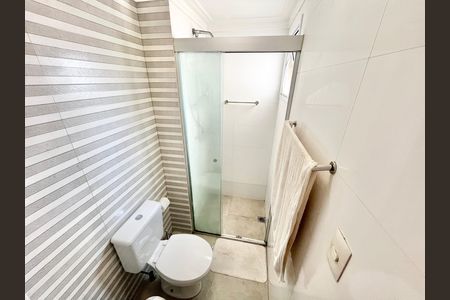 Apartamento à venda com 71m², 2 quartos e 2 vagasBanheiro da Suíte 