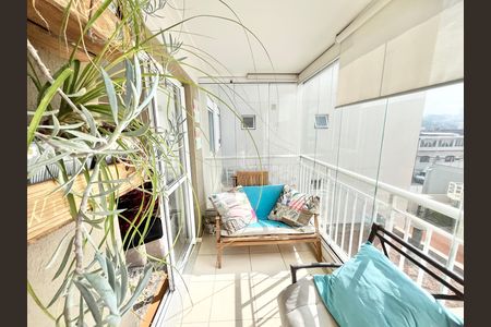 Apartamento à venda com 71m², 2 quartos e 2 vagasVaranda da Sala