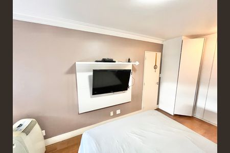 Apartamento à venda com 71m², 2 quartos e 2 vagasQuarto 2 - Suíte