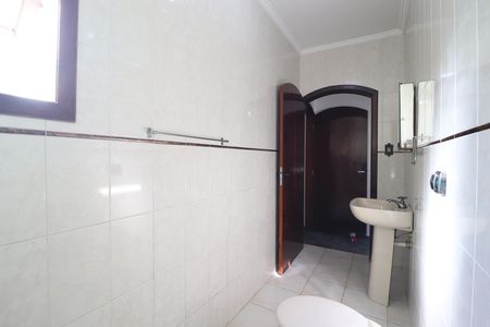 Casa para alugar com 260m², 3 quartos e 6 vagasBanheiro Quarto 1 suíte