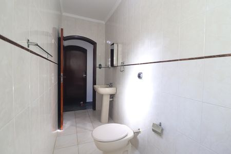Casa para alugar com 260m², 3 quartos e 6 vagasBanheiro Quarto 1 suíte