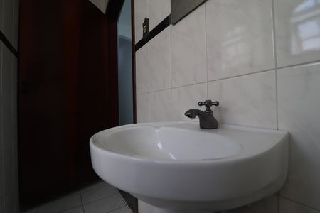 Casa para alugar com 260m², 3 quartos e 6 vagasBanheiro 2