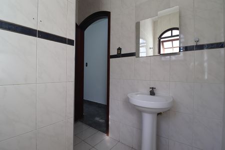 Casa para alugar com 260m², 3 quartos e 6 vagasBanheiro 2