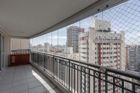 Apartamento para alugar com 178m², 3 quartos e 3 vagas Apartamento para alugar com 178m², 3 quartos e 3 vagasVaranda