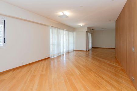 Apartamento para alugar com 178m², 3 quartos e 3 vagas Apartamento para alugar com 178m², 3 quartos e 3 vagasSala