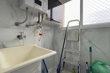 Apartamento à venda com 42m², 2 quartos e 1 vaga Apartamento à venda com 42m², 2 quartos e 1 vagaCozinha e Área de Serviço