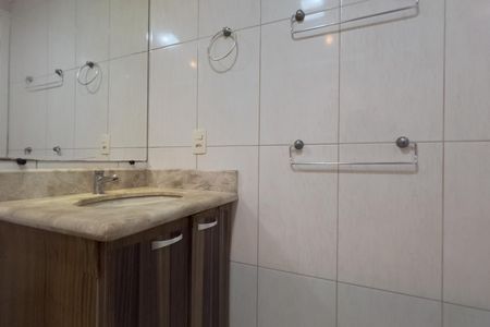 Apartamento à venda com 42m², 2 quartos e 1 vaga Apartamento à venda com 42m², 2 quartos e 1 vagaBanheiro