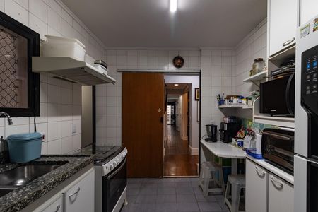 Apartamento à venda com 145m², 3 quartos e 3 vagas Apartamento à venda com 145m², 3 quartos e 3 vagasCozinha