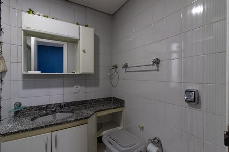 Apartamento à venda com 145m², 3 quartos e 3 vagas Apartamento à venda com 145m², 3 quartos e 3 vagasBanheiro da Suíte 2