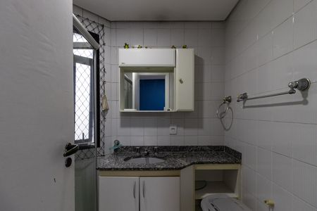 Apartamento à venda com 145m², 3 quartos e 3 vagas Apartamento à venda com 145m², 3 quartos e 3 vagasBanheiro da Suíte 2