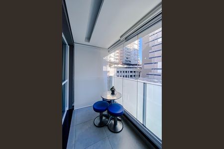 Apartamento para alugar com 25m², 1 quarto e 1 vaga Apartamento para alugar com 25m², 1 quarto e 1 vagaVaranda