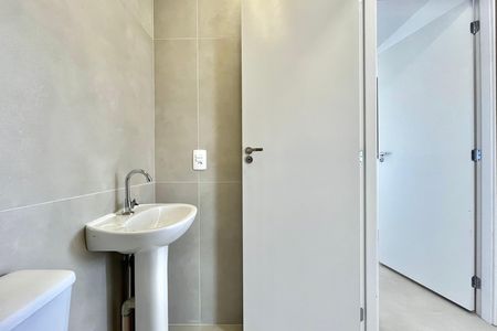 Apartamento para alugar com 37m², 2 quartos e sem vaga Apartamento para alugar com 37m², 2 quartos e sem vagaBanheiro