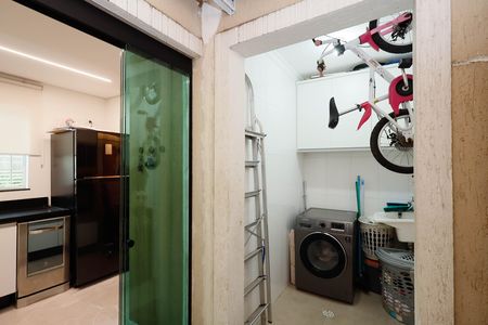 Casa de condomínio à venda com 90m², 2 quartos e 1 vaga Casa de condomínio à venda com 90m², 2 quartos e 1 vagaÁrea de Serviço