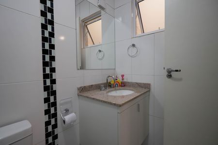 Casa de condomínio à venda com 90m², 2 quartos e 1 vaga Casa de condomínio à venda com 90m², 2 quartos e 1 vagaBanheiro da Suíte 2