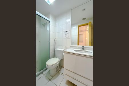 Apartamento para alugar com 80m², 2 quartos e 2 vagas Apartamento para alugar com 80m², 2 quartos e 2 vagasBanheiro da Suíte