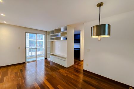 Apartamento para alugar com 80m², 2 quartos e 2 vagas Apartamento para alugar com 80m², 2 quartos e 2 vagasSala