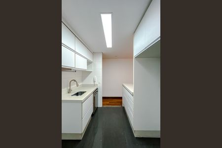 Apartamento para alugar com 80m², 2 quartos e 2 vagas Apartamento para alugar com 80m², 2 quartos e 2 vagasCozinha