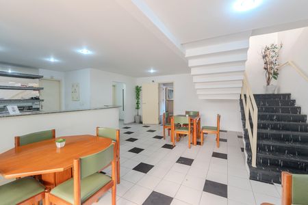 Apartamento para alugar com 37m², 1 quarto e 1 vaga Apartamento para alugar com 37m², 1 quarto e 1 vagaÁrea comum - Salão de festas