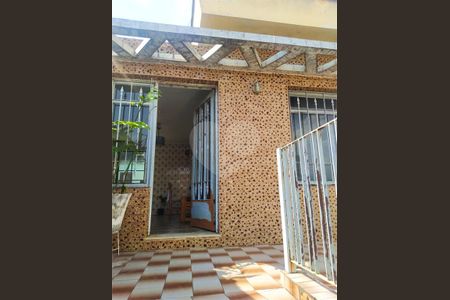 Casa à venda com 184m², 3 quartos e 5 vagas