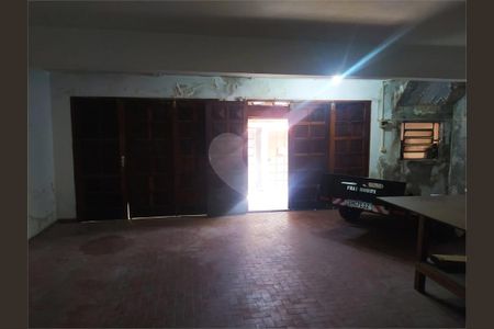 Casa à venda com 184m², 3 quartos e 5 vagas