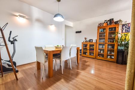Apartamento à venda com 88m², 2 quartos e 1 vaga Apartamento à venda com 88m², 2 quartos e 1 vagaSala