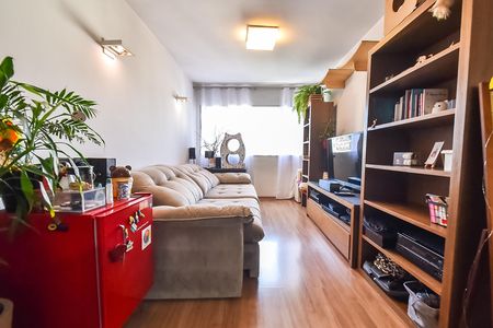 Apartamento à venda com 88m², 2 quartos e 1 vaga Apartamento à venda com 88m², 2 quartos e 1 vagaSala