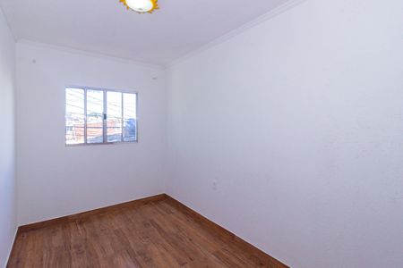 Casa para alugar com 60m², 2 quartos e sem vaga Casa para alugar com 60m², 2 quartos e sem vagaSala