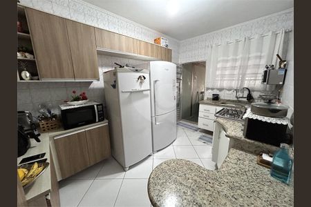 Casa à venda com 4 quartos, 184m² em Vila Zat, São Paulo