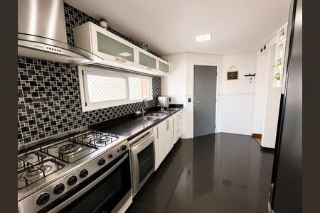 Apartamento à venda com 132m², 4 quartos e 3 vagas Apartamento à venda com 132m², 4 quartos e 3 vagasCozinha
