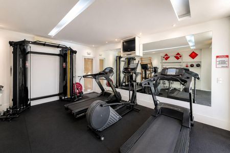 Apartamento à venda com 132m², 4 quartos e 3 vagas Apartamento à venda com 132m², 4 quartos e 3 vagasAcademia
