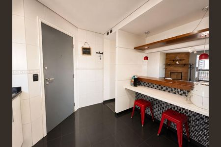 Apartamento à venda com 132m², 4 quartos e 3 vagas Apartamento à venda com 132m², 4 quartos e 3 vagasCozinha