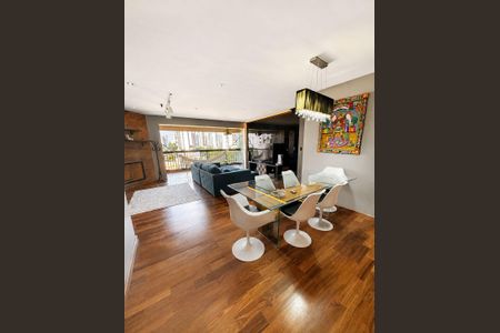 Apartamento à venda com 132m², 4 quartos e 3 vagas Apartamento à venda com 132m², 4 quartos e 3 vagasSala