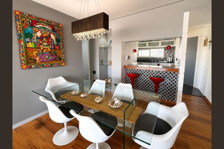Apartamento à venda com 132m², 4 quartos e 3 vagas Apartamento à venda com 132m², 4 quartos e 3 vagasSala de Jantar