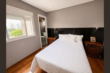 Apartamento à venda com 132m², 4 quartos e 3 vagas Apartamento à venda com 132m², 4 quartos e 3 vagasQuarto