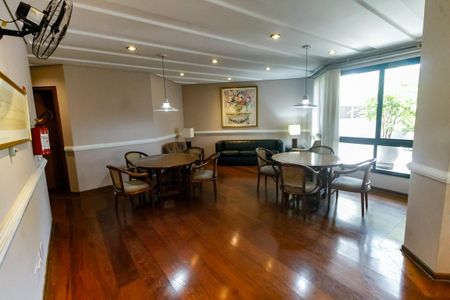Apartamento para alugar com 239m², 3 quartos e 3 vagas Apartamento para alugar com 239m², 3 quartos e 3 vagasÁrea comum - Salão de festas