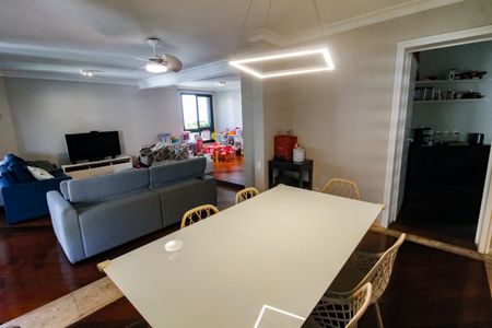 Apartamento para alugar com 239m², 3 quartos e 3 vagas Apartamento para alugar com 239m², 3 quartos e 3 vagasSala 2 - Jantar