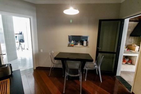 Apartamento para alugar com 239m², 3 quartos e 3 vagas Apartamento para alugar com 239m², 3 quartos e 3 vagasCopa