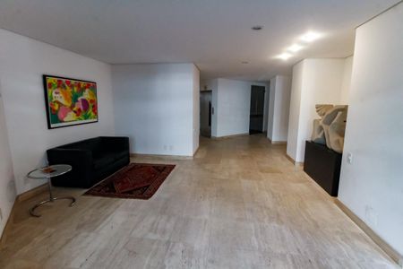 Apartamento para alugar com 239m², 3 quartos e 3 vagas Apartamento para alugar com 239m², 3 quartos e 3 vagasHall de entrada