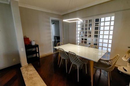 Apartamento para alugar com 239m², 3 quartos e 3 vagas Apartamento para alugar com 239m², 3 quartos e 3 vagasSala 2 - Jantar