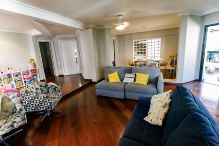 Apartamento para alugar com 239m², 3 quartos e 3 vagas Apartamento para alugar com 239m², 3 quartos e 3 vagasSala 1