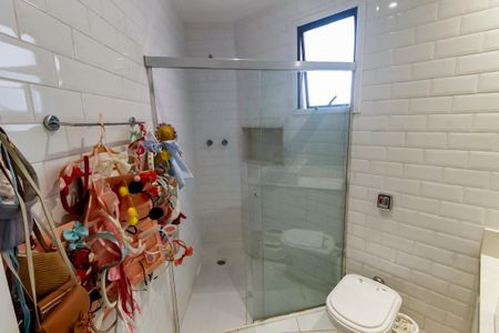 Apartamento para alugar com 239m², 3 quartos e 3 vagas Apartamento para alugar com 239m², 3 quartos e 3 vagasBanheiro da Suíte 2