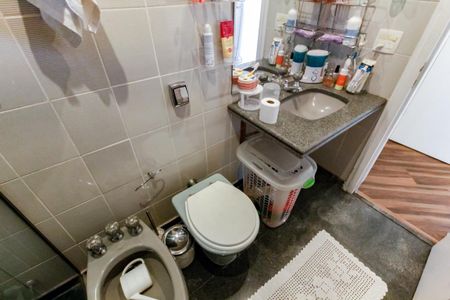 Apartamento para alugar com 239m², 3 quartos e 3 vagas Apartamento para alugar com 239m², 3 quartos e 3 vagasBanheiro da Suíte 1