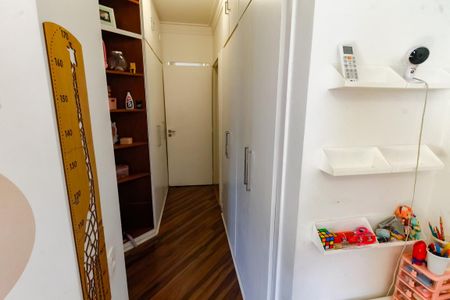Apartamento para alugar com 239m², 3 quartos e 3 vagas Apartamento para alugar com 239m², 3 quartos e 3 vagasSuíte 2 - armários