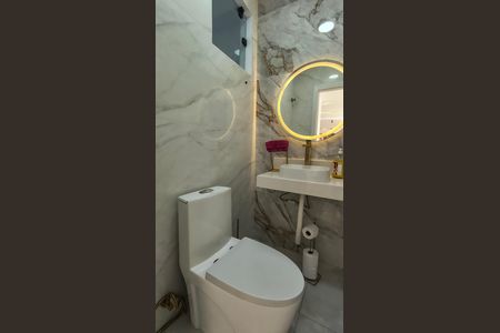 Casa de condomínio à venda com 240m², 3 quartos e 2 vagas Casa de condomínio à venda com 240m², 3 quartos e 2 vagasLavabo