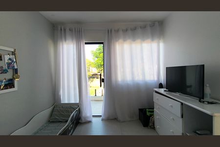 Casa de condomínio à venda com 240m², 3 quartos e 2 vagas Casa de condomínio à venda com 240m², 3 quartos e 2 vagasQuarto 2