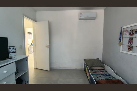 Casa de condomínio à venda com 240m², 3 quartos e 2 vagas Casa de condomínio à venda com 240m², 3 quartos e 2 vagasQuarto 2