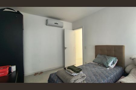 Casa de condomínio à venda com 240m², 3 quartos e 2 vagas Casa de condomínio à venda com 240m², 3 quartos e 2 vagasQuarto 1