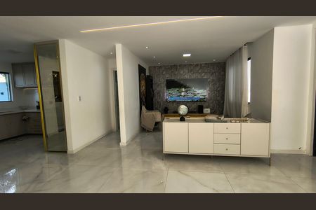 Sala de casa de condomínio à venda com 3 quartos, 240m² em Vargem Grande, Rio de Janeiro