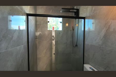 Casa de condomínio à venda com 240m², 3 quartos e 2 vagas Casa de condomínio à venda com 240m², 3 quartos e 2 vagasBanheiro Social